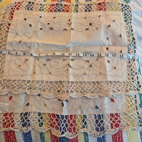 Vintage handmade lace and crochet placemats‎ set of 4 - Picture 5 of 6